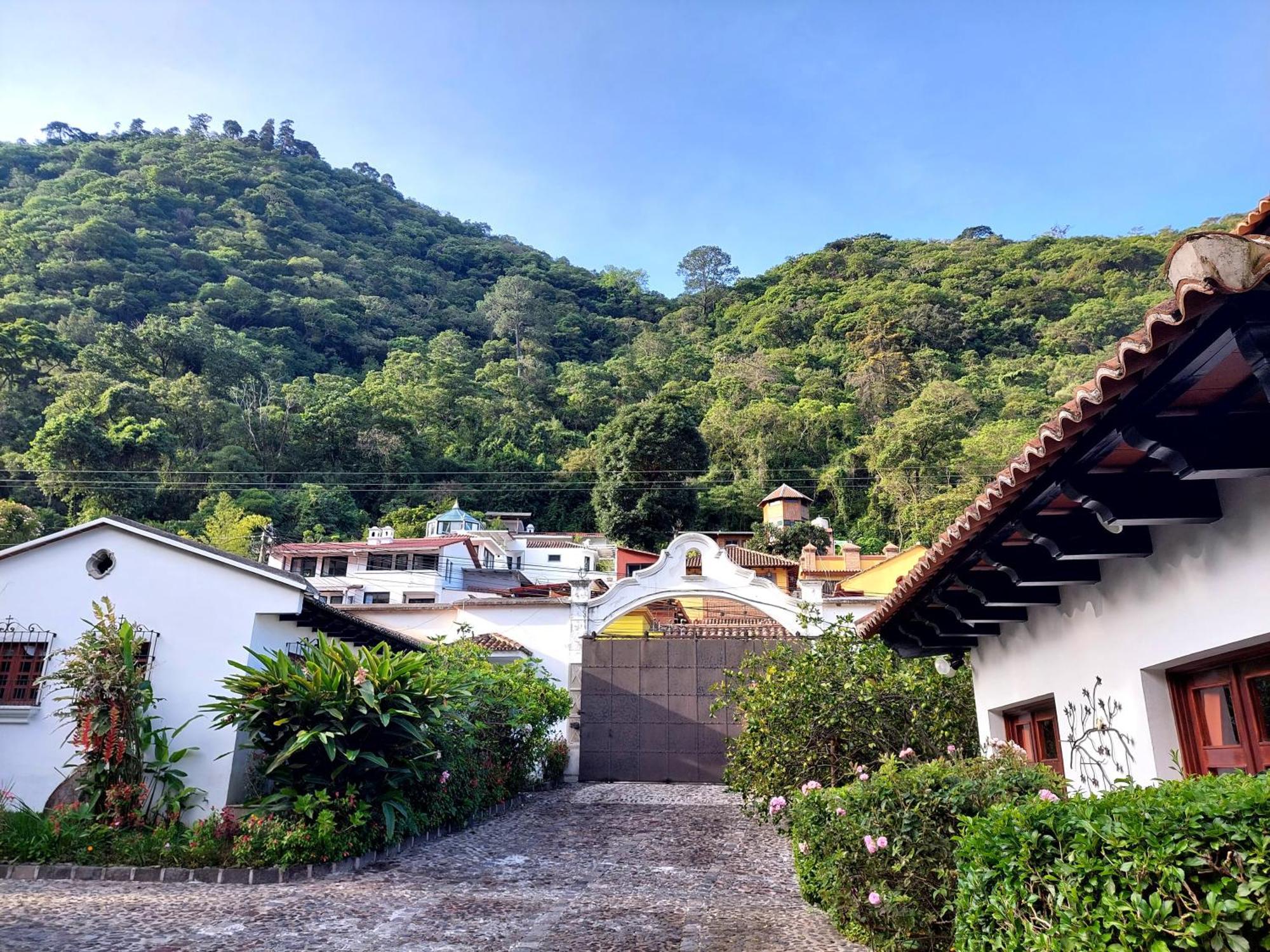 Hotel Y Jardines Casa Buho 危地马拉安地瓜 外观 照片
