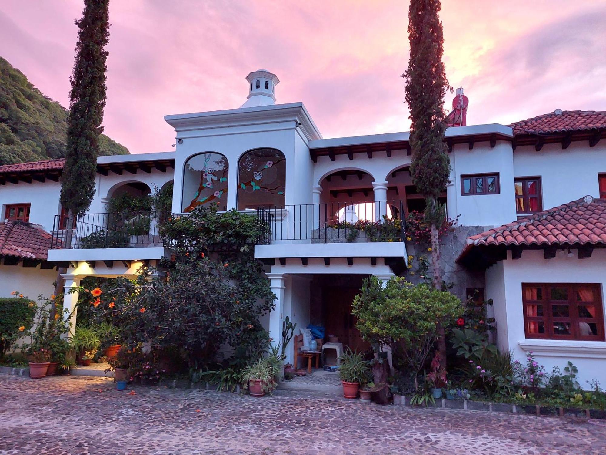 Hotel Y Jardines Casa Buho 危地马拉安地瓜 外观 照片