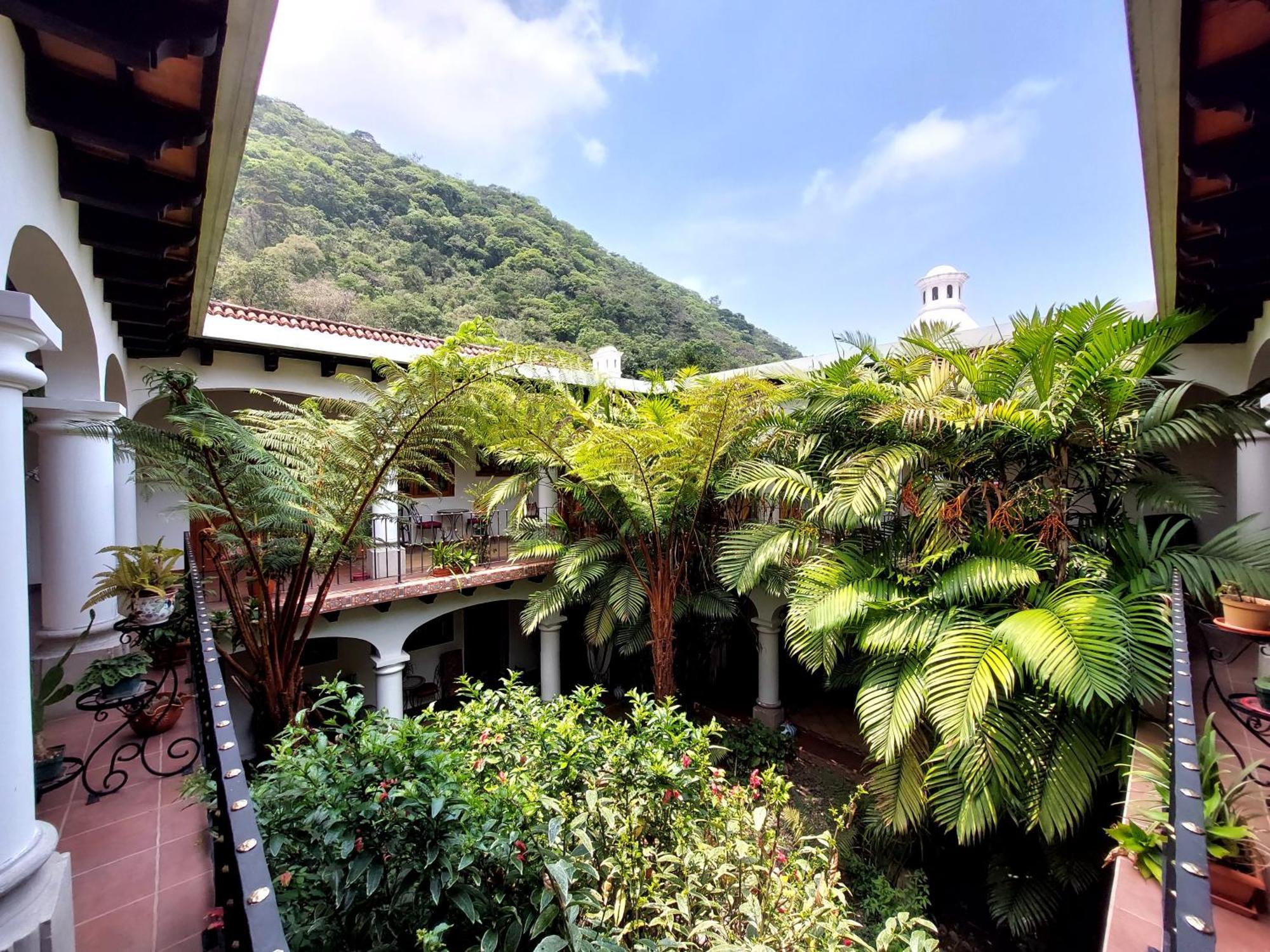 Hotel Y Jardines Casa Buho 危地马拉安地瓜 外观 照片