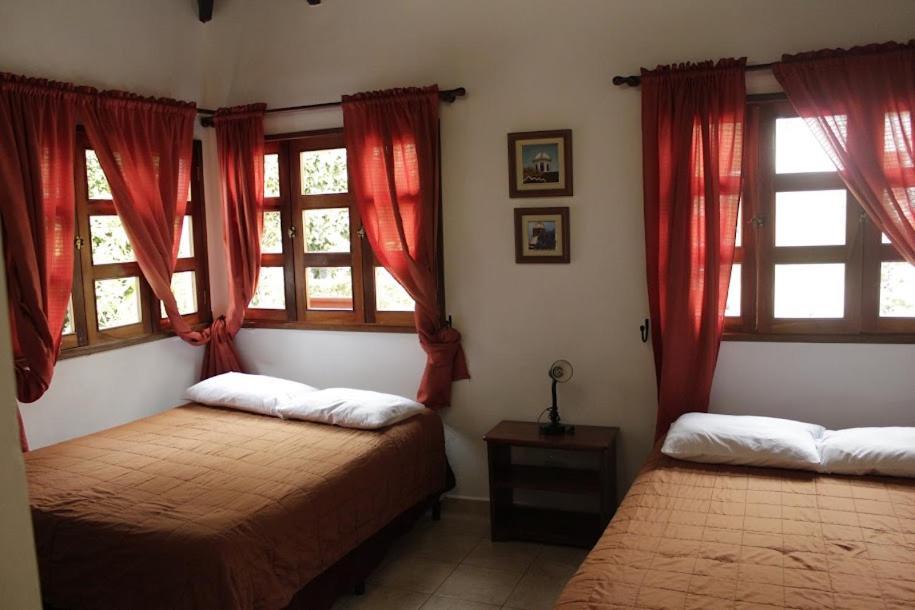 Hotel Y Jardines Casa Buho 危地马拉安地瓜 外观 照片
