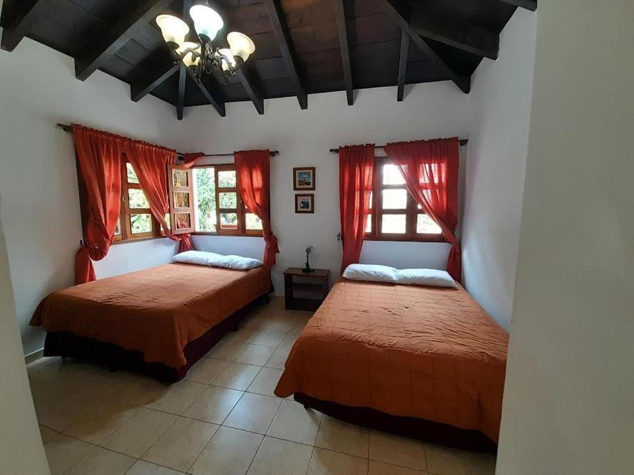 Hotel Y Jardines Casa Buho 危地马拉安地瓜 外观 照片