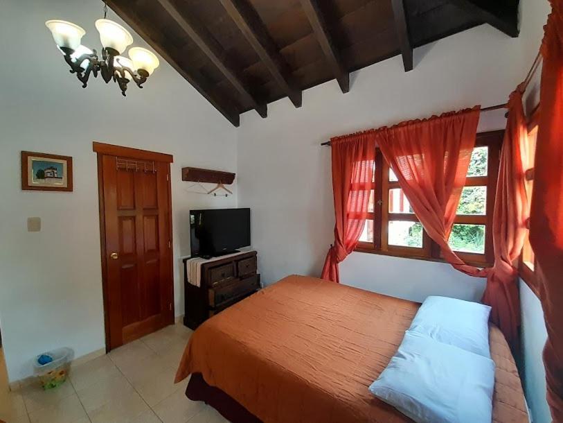 Hotel Y Jardines Casa Buho 危地马拉安地瓜 外观 照片