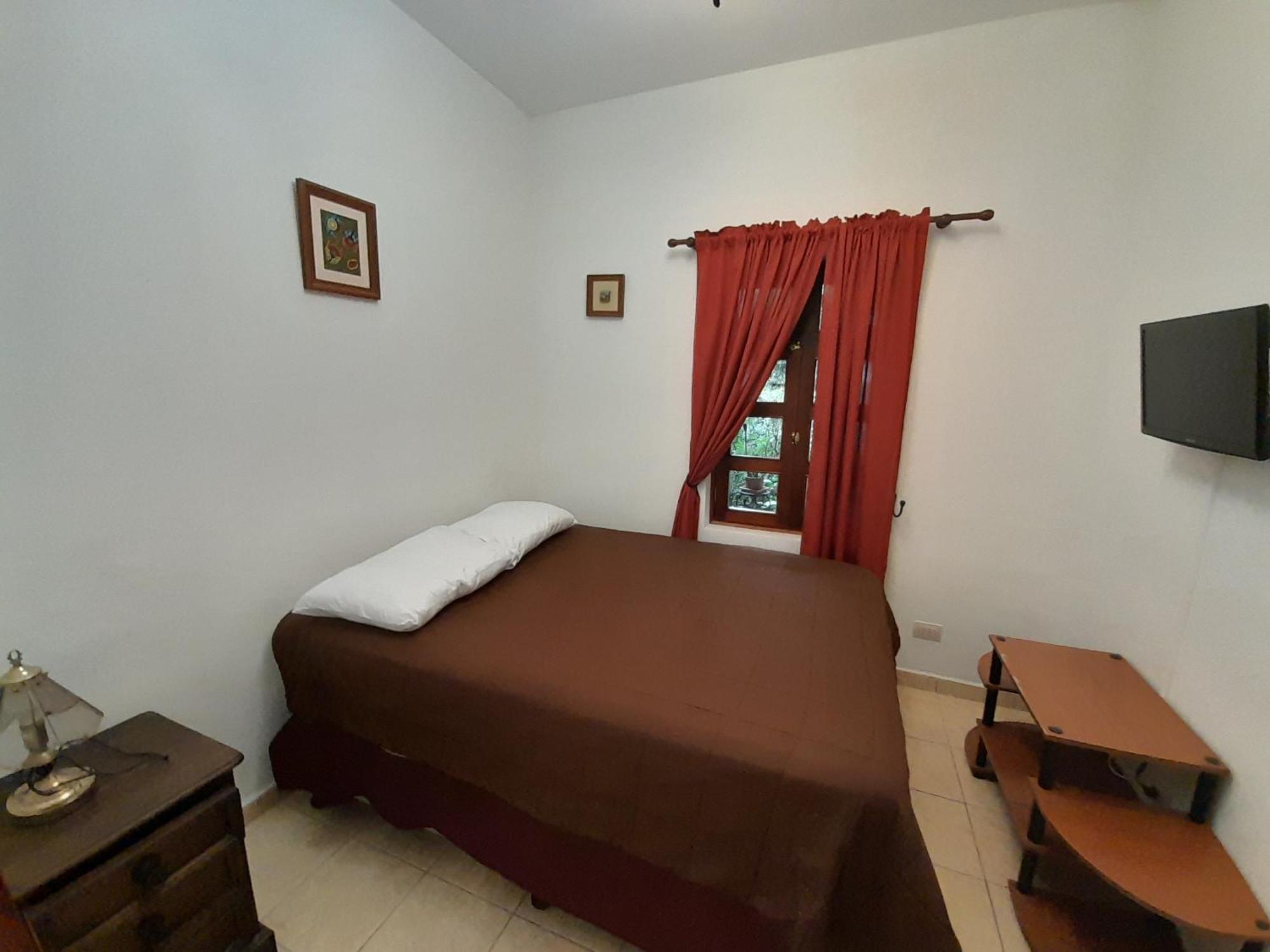 Hotel Y Jardines Casa Buho 危地马拉安地瓜 外观 照片